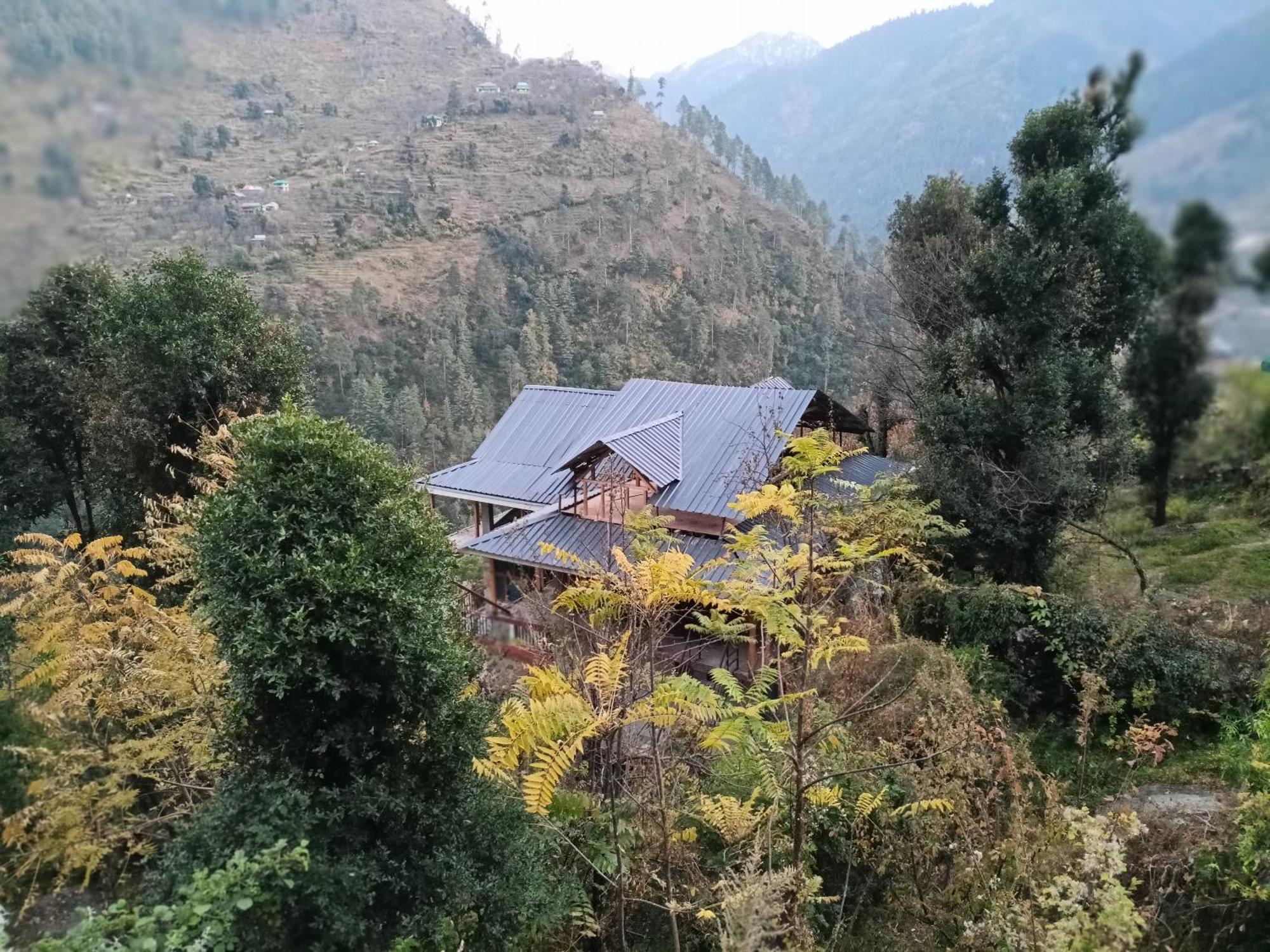 Tirthan Hilltop Home Stay Banjār 外观 照片
