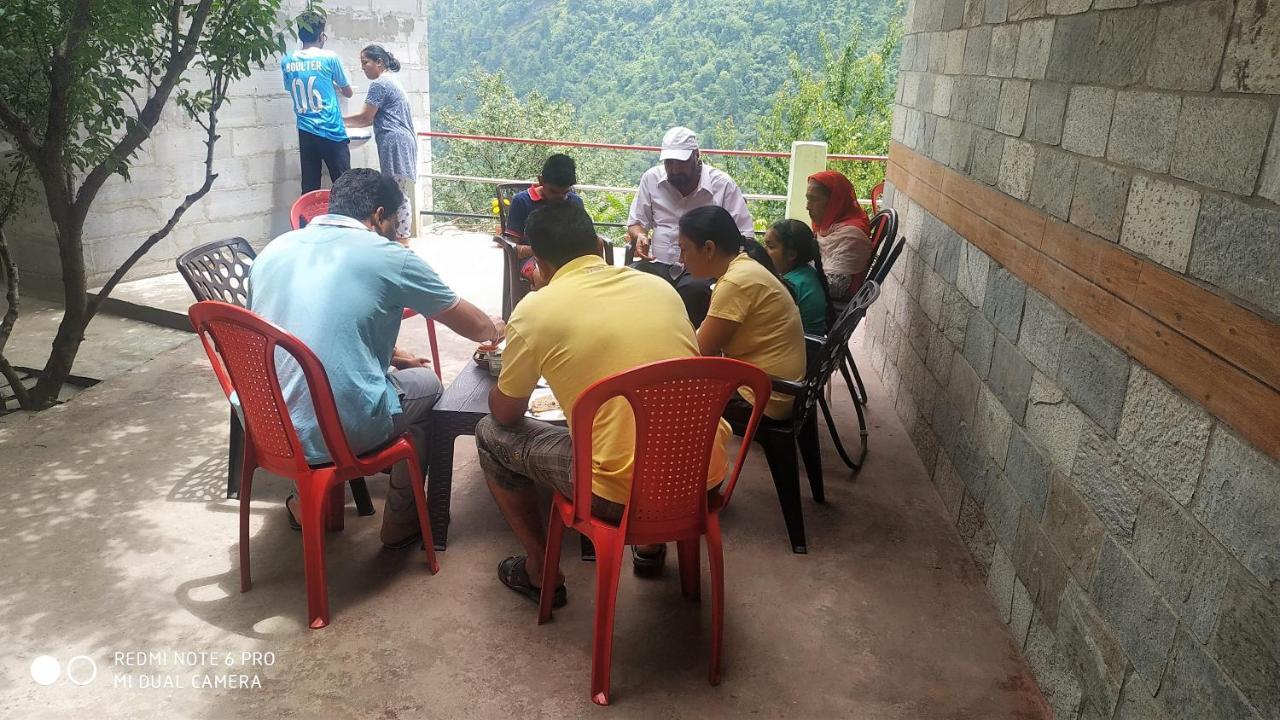 Tirthan Hilltop Home Stay Banjār 外观 照片