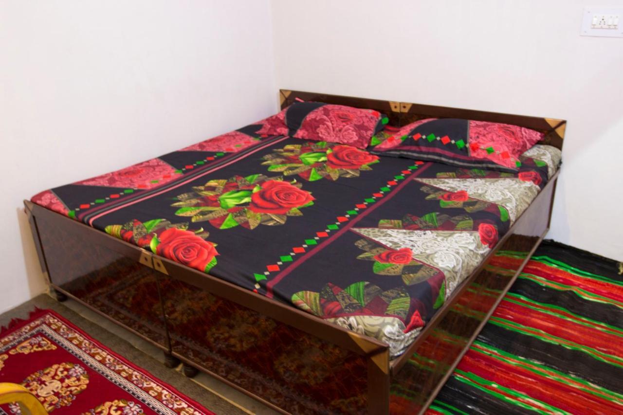 Tirthan Hilltop Home Stay Banjār 外观 照片