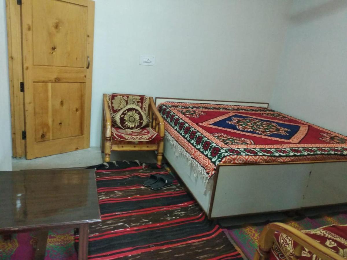 Tirthan Hilltop Home Stay Banjār 外观 照片
